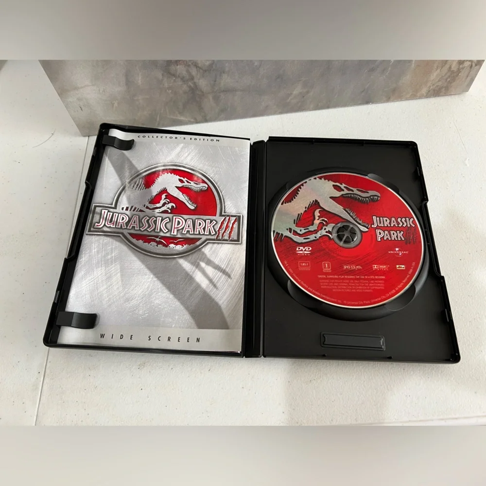 Collector's Edition - Jurassic Park III PG-13 2001 ‧ Sci-fi/Action ‧ 1h 32m- DVD - Picture 4 of 5